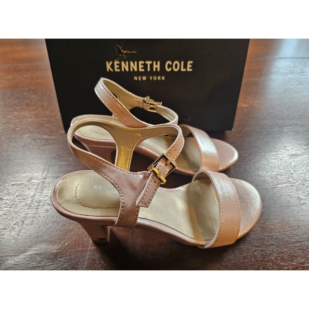 Kenneth Cole Reaction Girls Patent Leather Sandals Sz 1 Open Toe Blush MFRP $89
